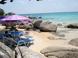 Kata Noi Bucht auf Phuket in Thailand